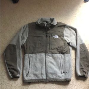 Women’s north face fleece jacket